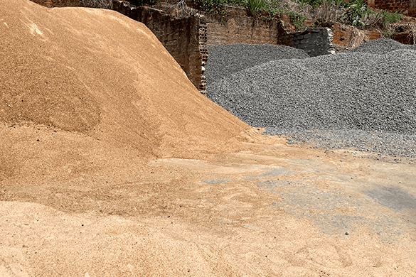 Areia, brita e pedras em geral